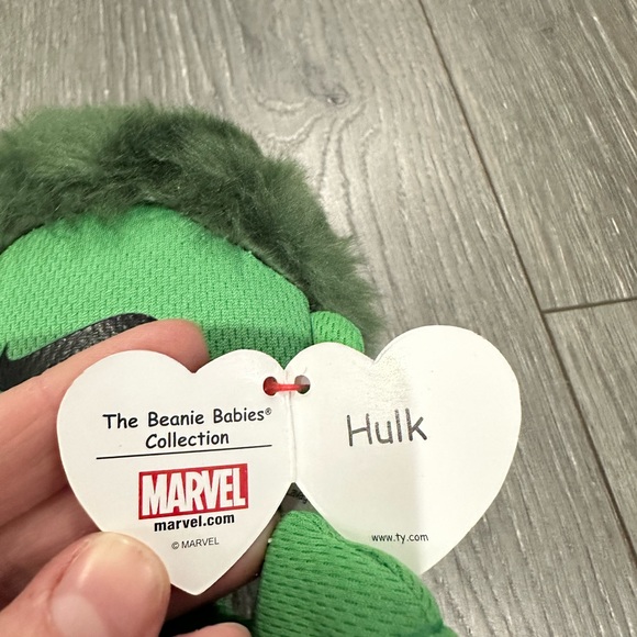 Brand new Hulk ty beanie baby. - Picture 5 of 6